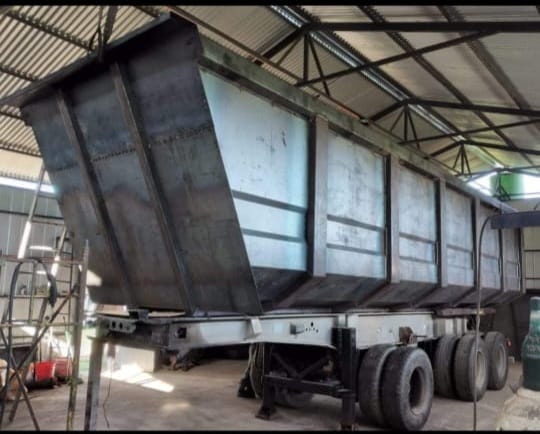Batea en fabricación